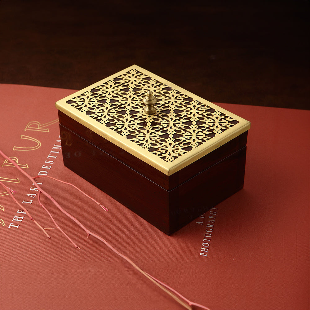 DECORATED DRY FRUIT BOX