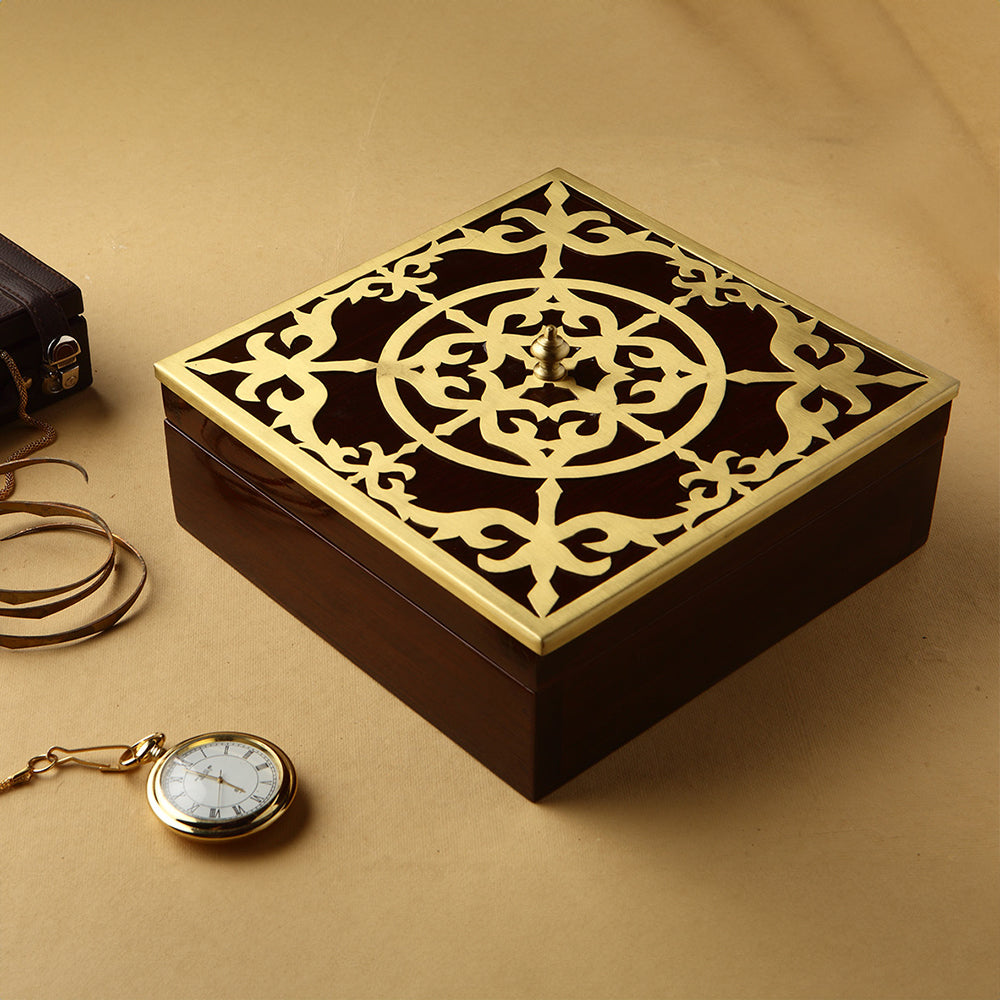 DECORATED DRY FRUIT BOX