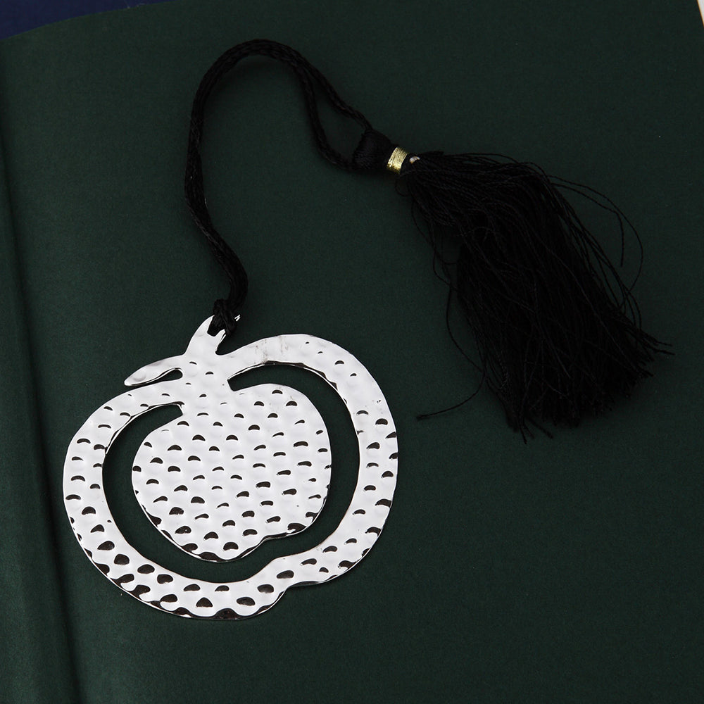 APPLE BOOKMARK