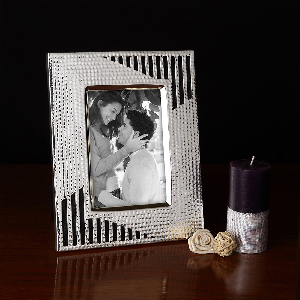 DESIGNED PHOTO FRAME