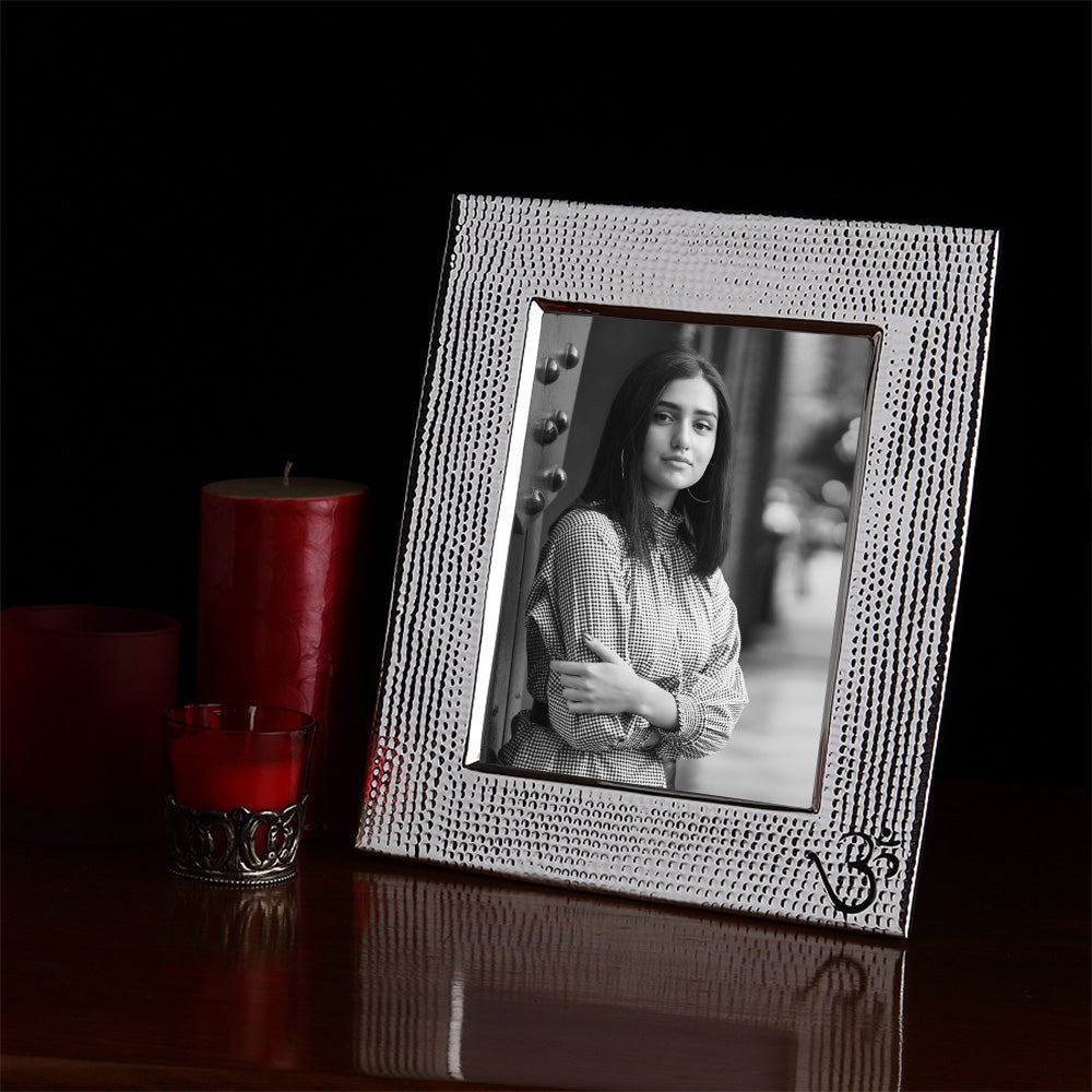 DESIGNED PHOTO FRAME
