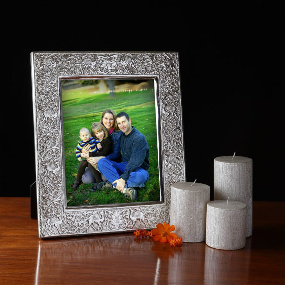 DESIGNED PHOTO FRAME