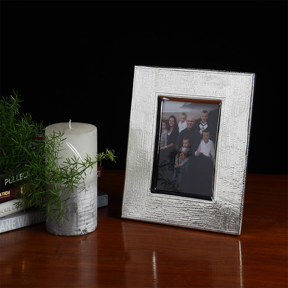 DESIGNED PHOTO FRAME