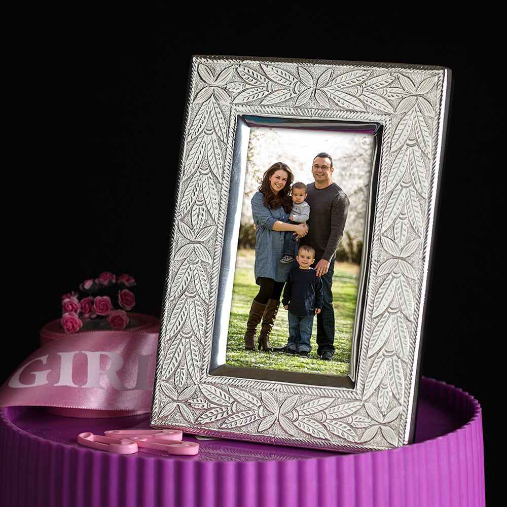 DESIGNED PHOTO FRAME