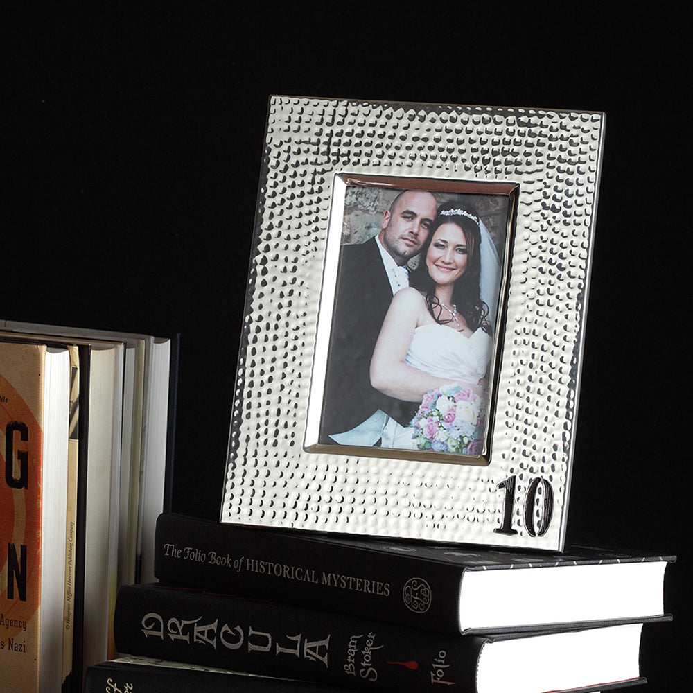 DESIGNED PHOTO FRAME