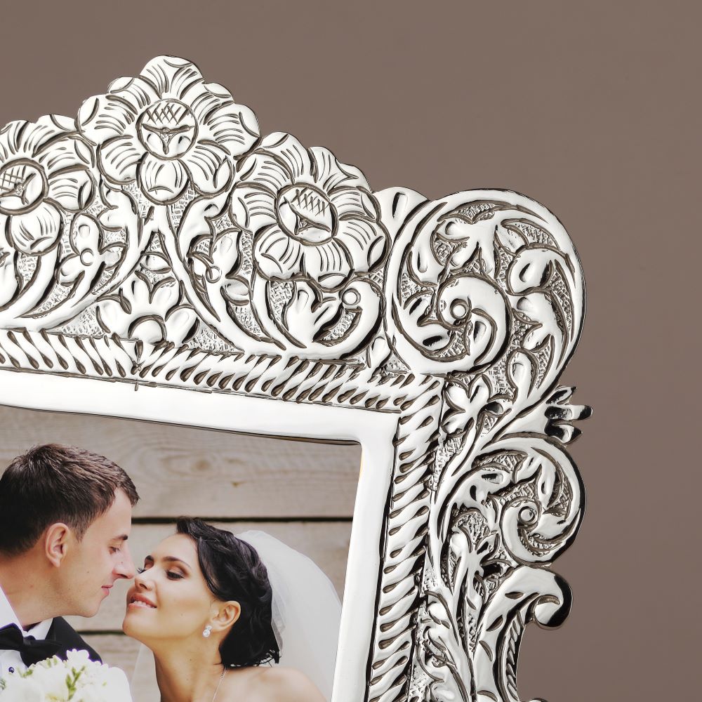 JHAROKHA PHOTO FRAME WITH NAME ETCHING