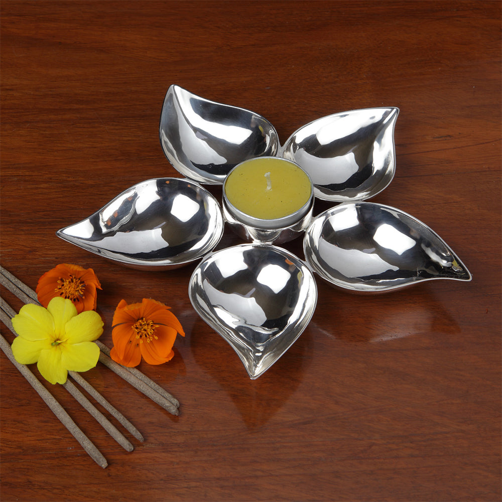 FIVE DIYA AND CENTRE TEALIGHT