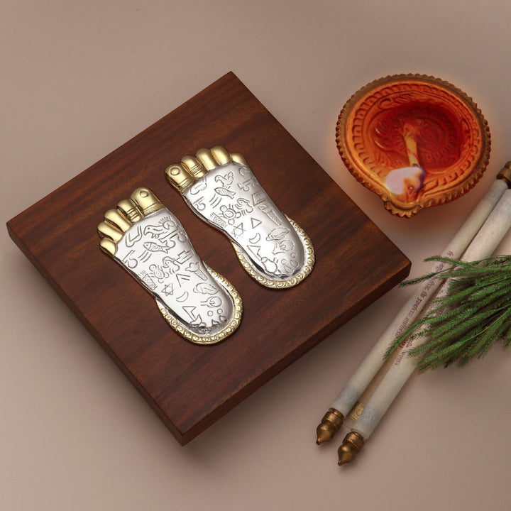 Dual tone Laxmi Charan with chowki