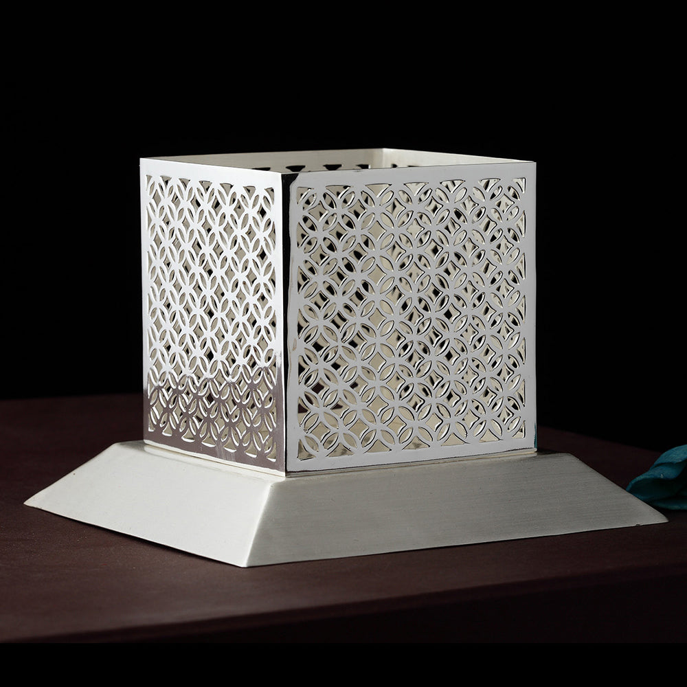 INTRICATE TEA LIGHT HOLDER