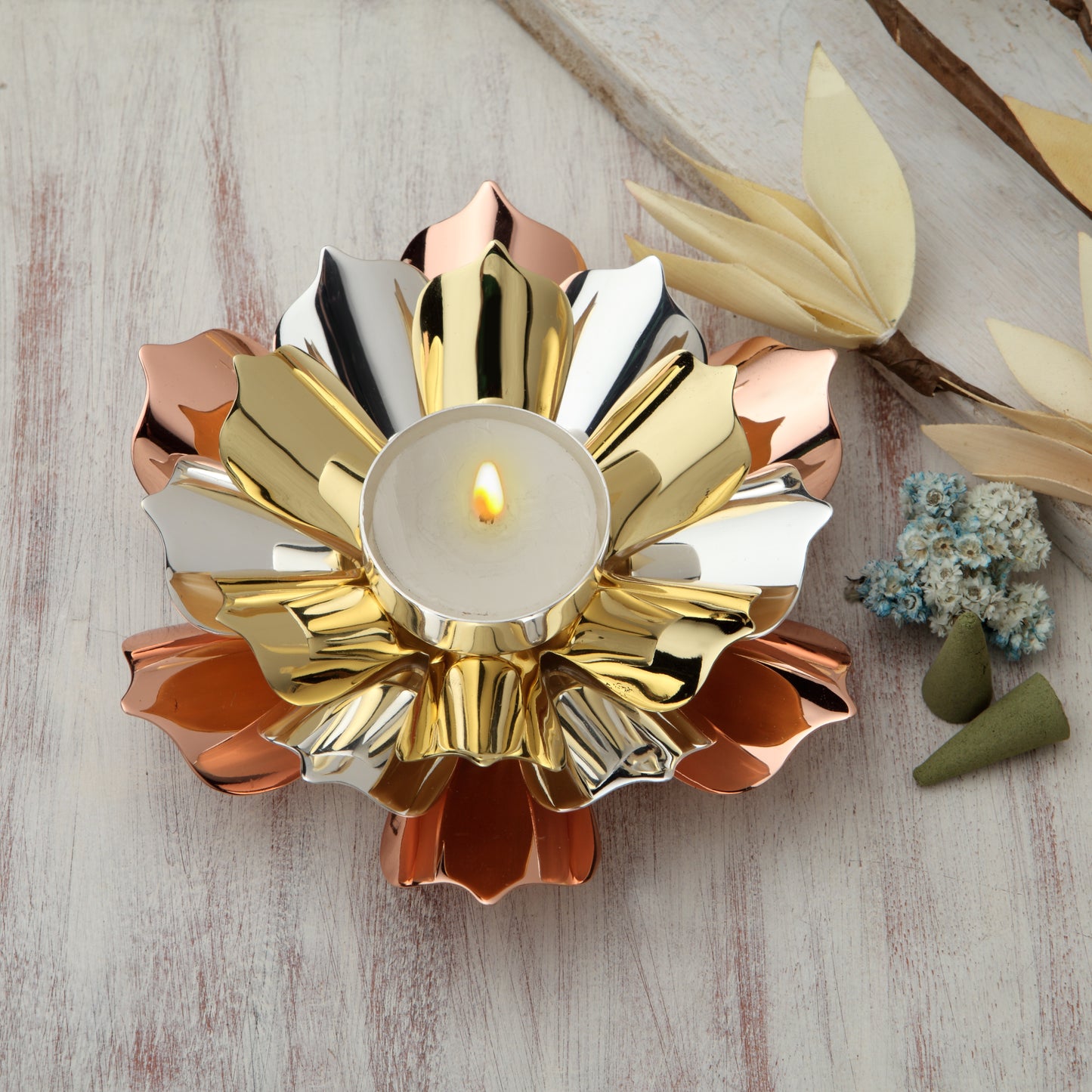 MULTI COLOUR TWISTED LOTUS TEA LIGHT HOLDER