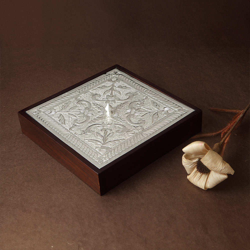 WOOD & CHITAI BOX