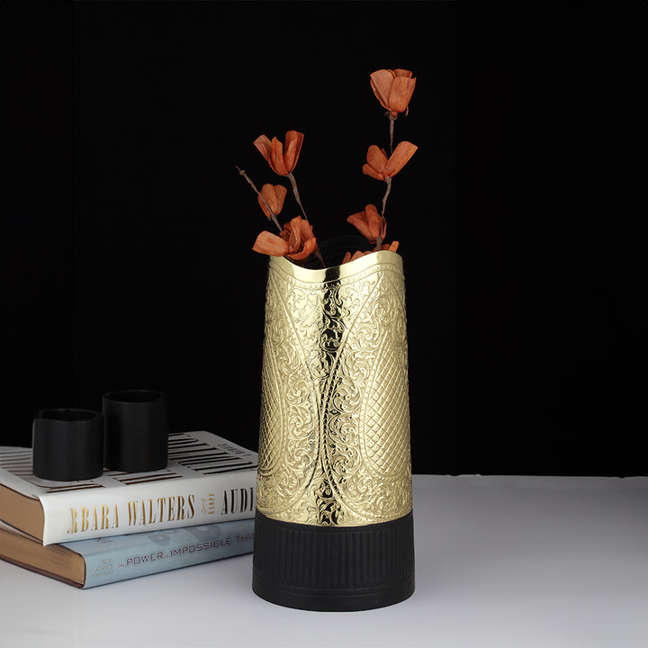 DECORATED VASE
