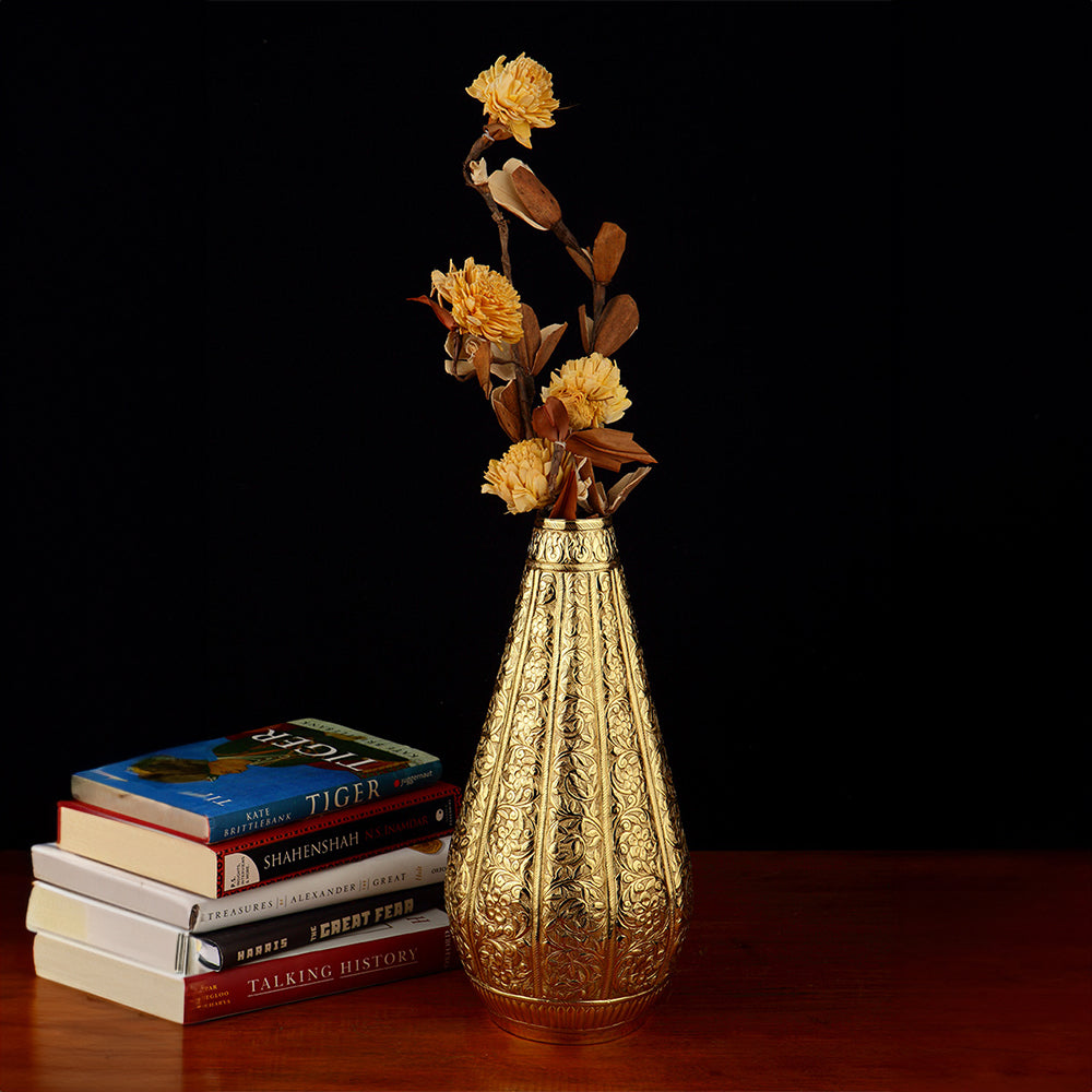 DECORATED VASE