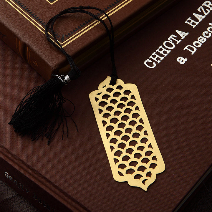CUT WORK BOOKMARK