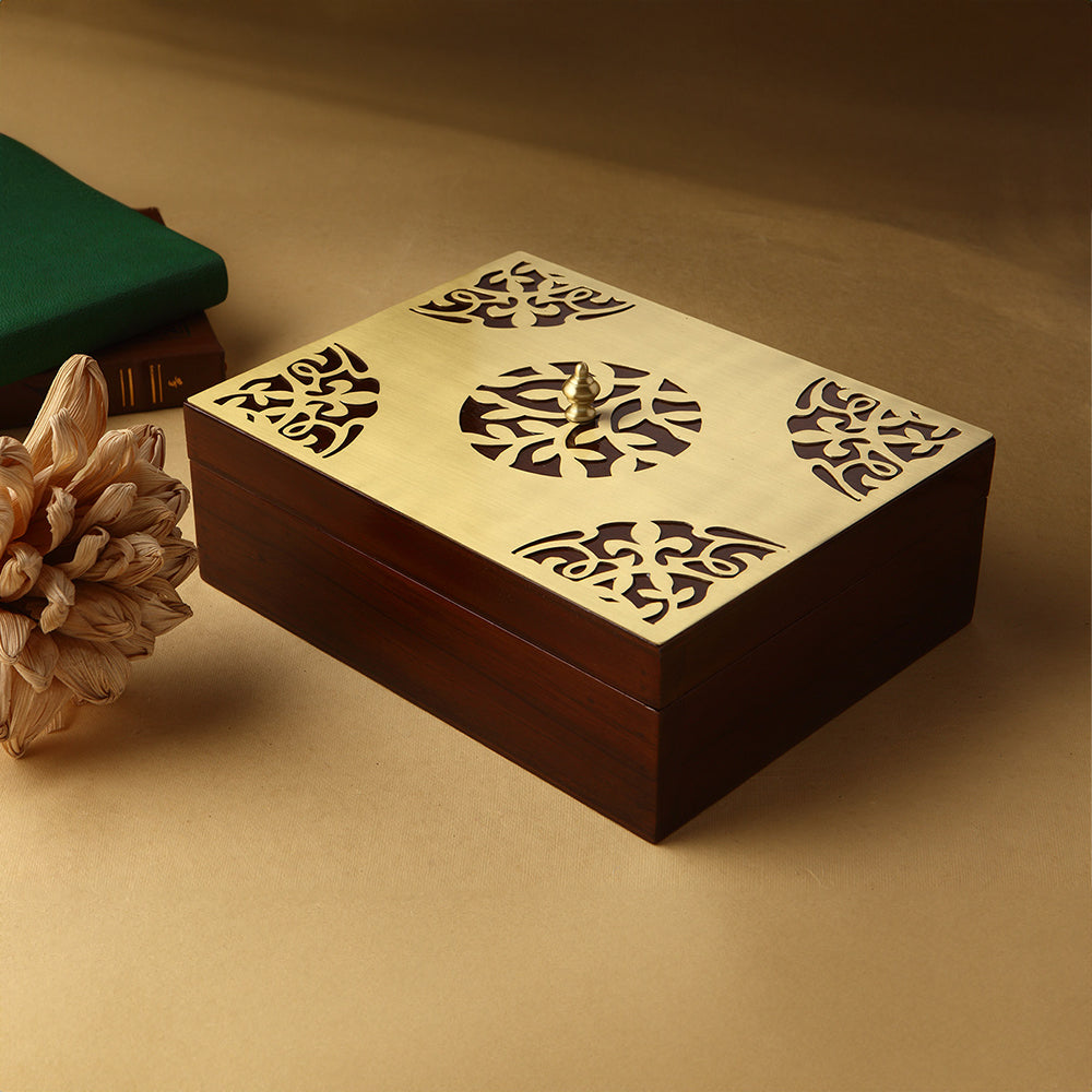 DECORATED DRY FRUIT BOX