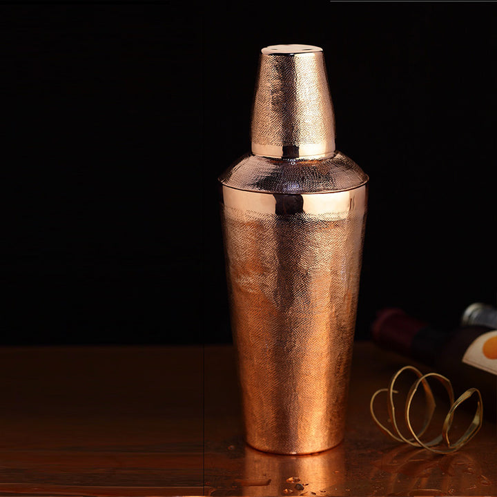 DESIGNED COCKTAIL SHAKER