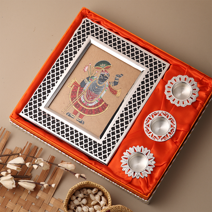 CODE SILVER HAMPER