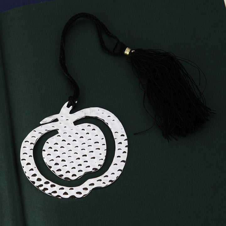 APPLE BOOKMARK