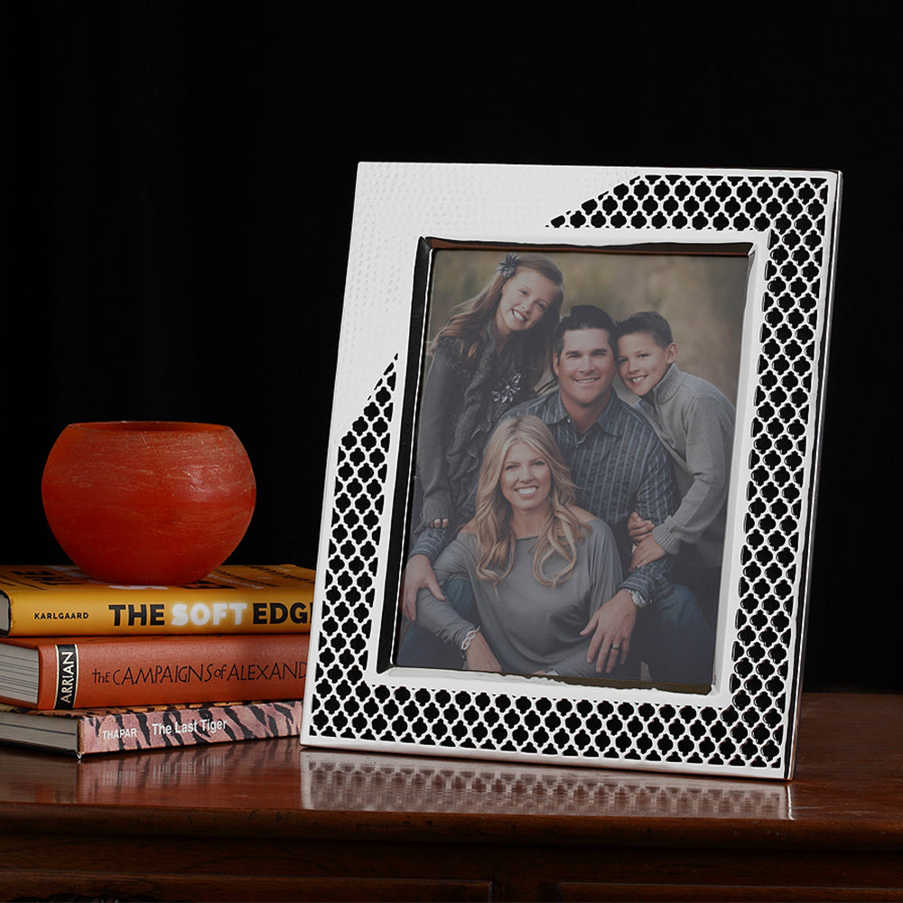 Silver Box Frame Completely handcrafted, made in brass, silver plated and lacquered ...