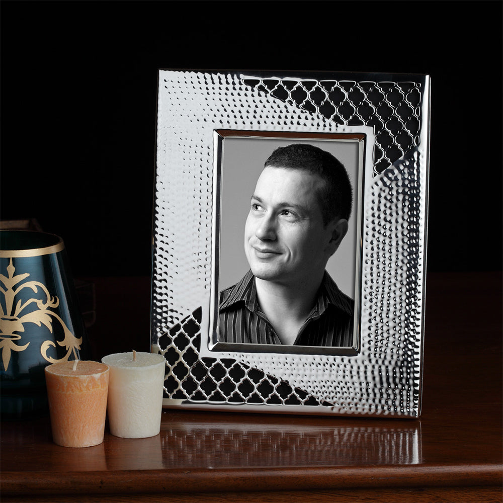 DESIGNED PHOTO FRAME