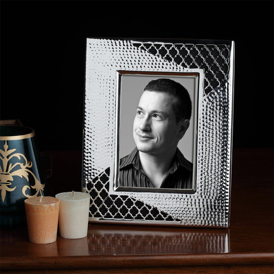 DESIGNED PHOTO FRAME