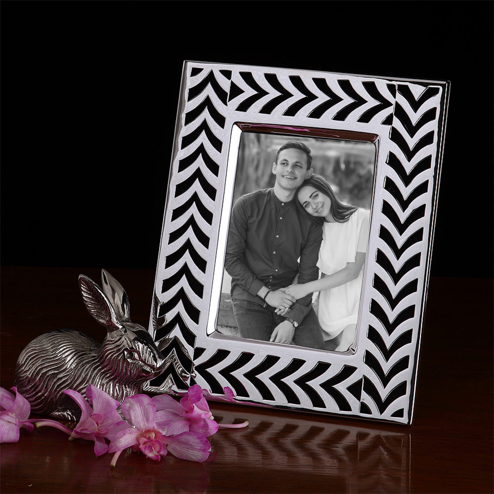 DESIGNED PHOTO FRAME