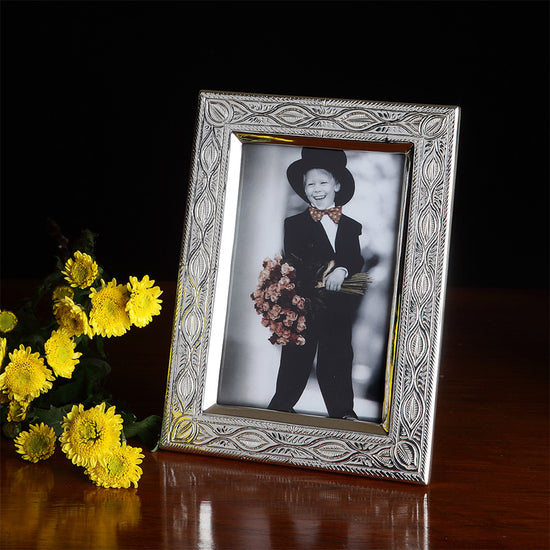 DESIGNED PHOTO FRAME