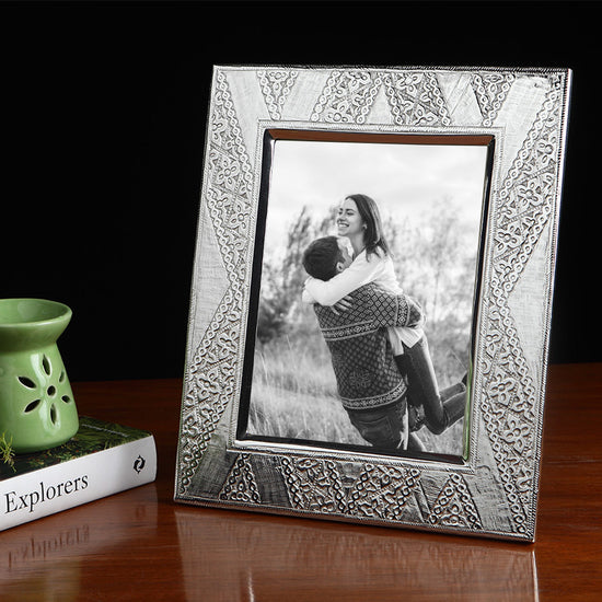 DESIGNED PHOTO FRAME