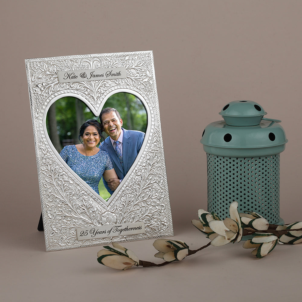 Elegant Floral Silver-Plated Heart Frame