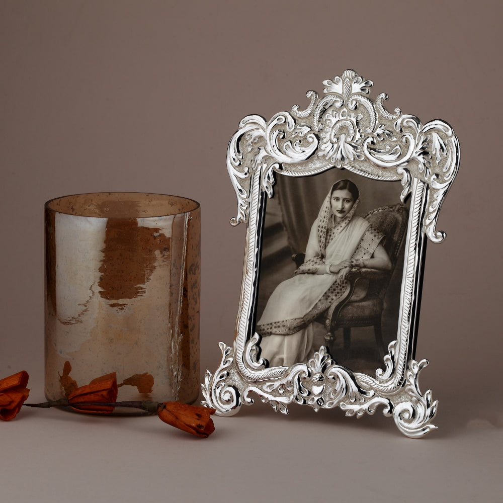 A Timeless Heirloom of Vintage Luxury Photo Frame – Code Silver
