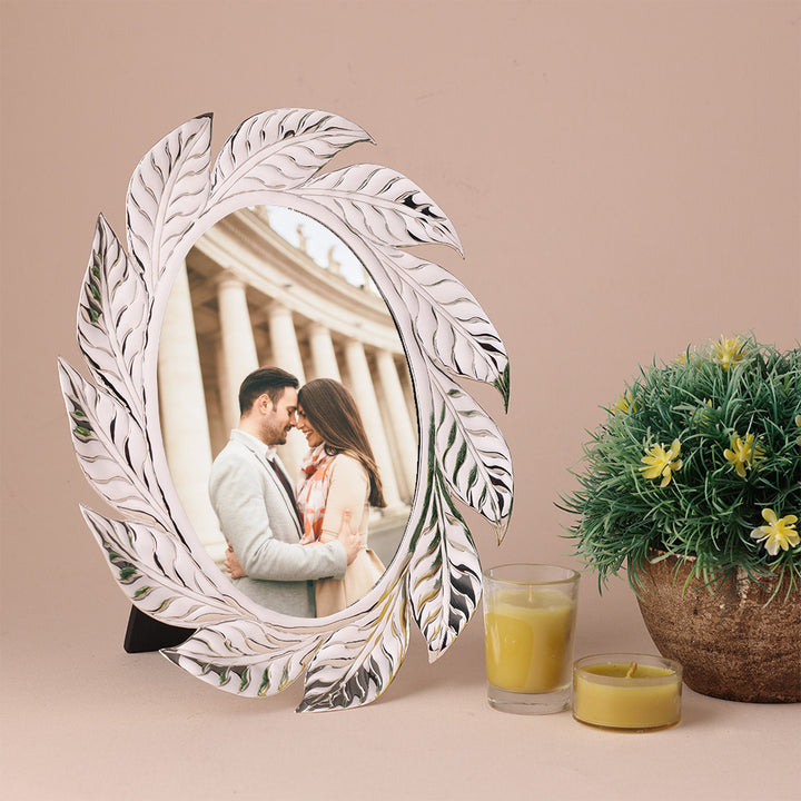 Silver-Plated Leaf Design Oval Photo Frame