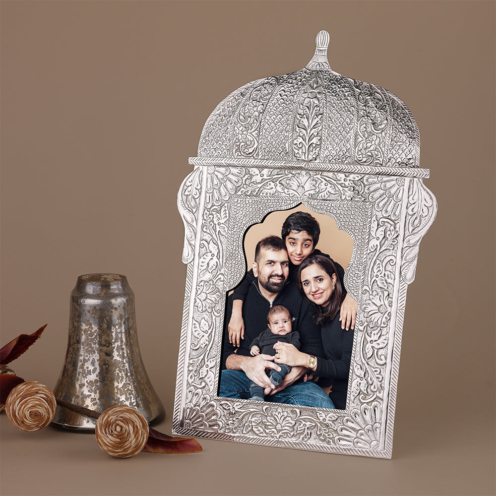 Silver-Plated Dome Design Photo Frame