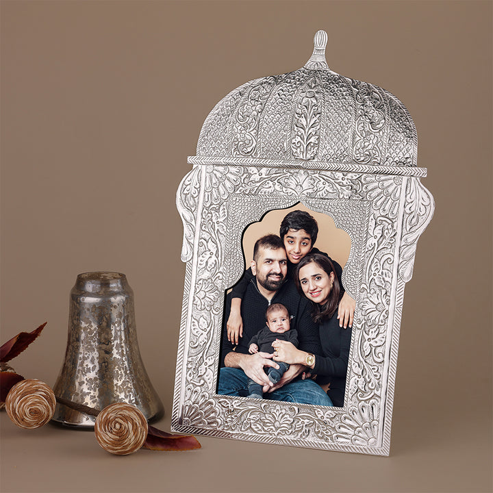 Silver-Plated Dome Design Photo Frame