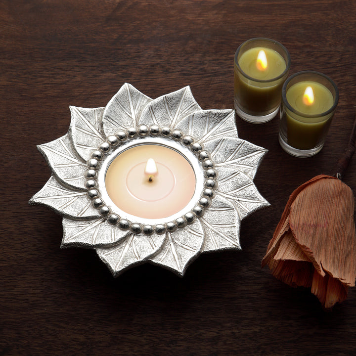 SILVER PLATED TEA LIGHT HOLDER