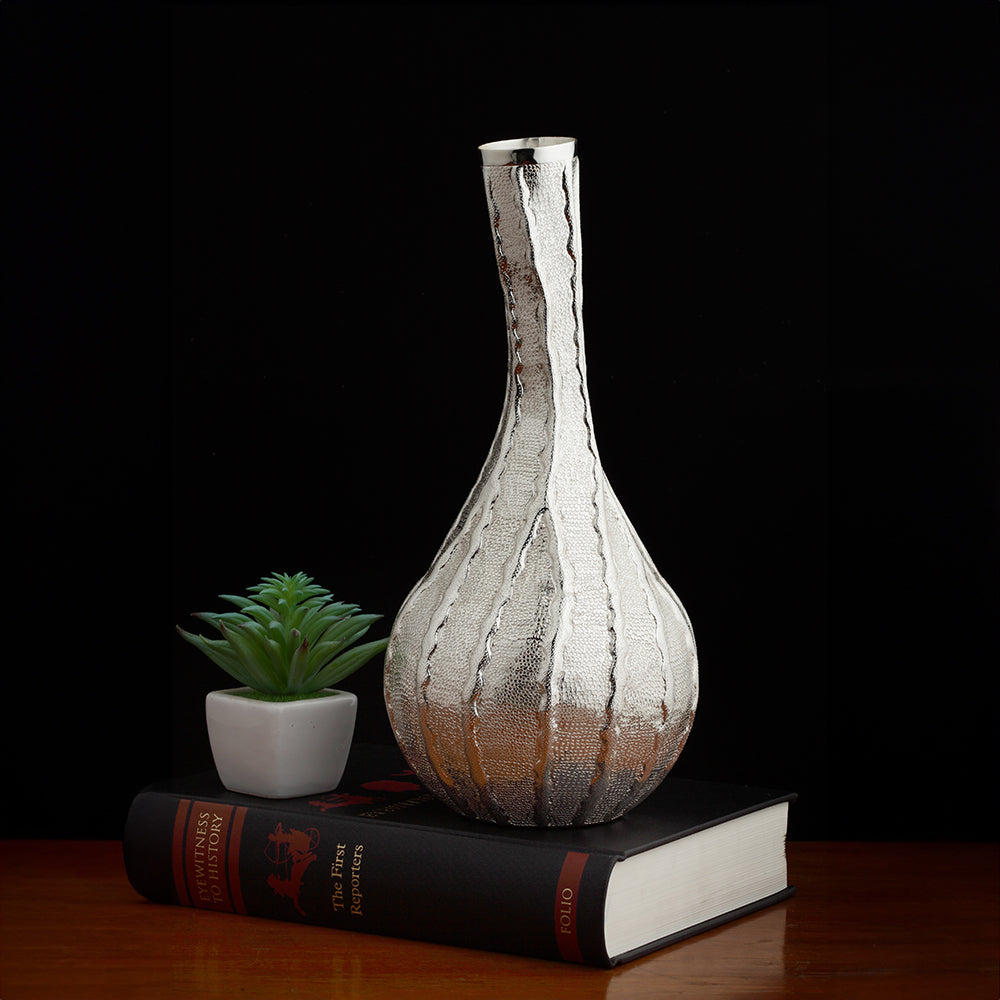 Vase Code Completely handcrafted, made in Brass, silver plated and lacquered ...
