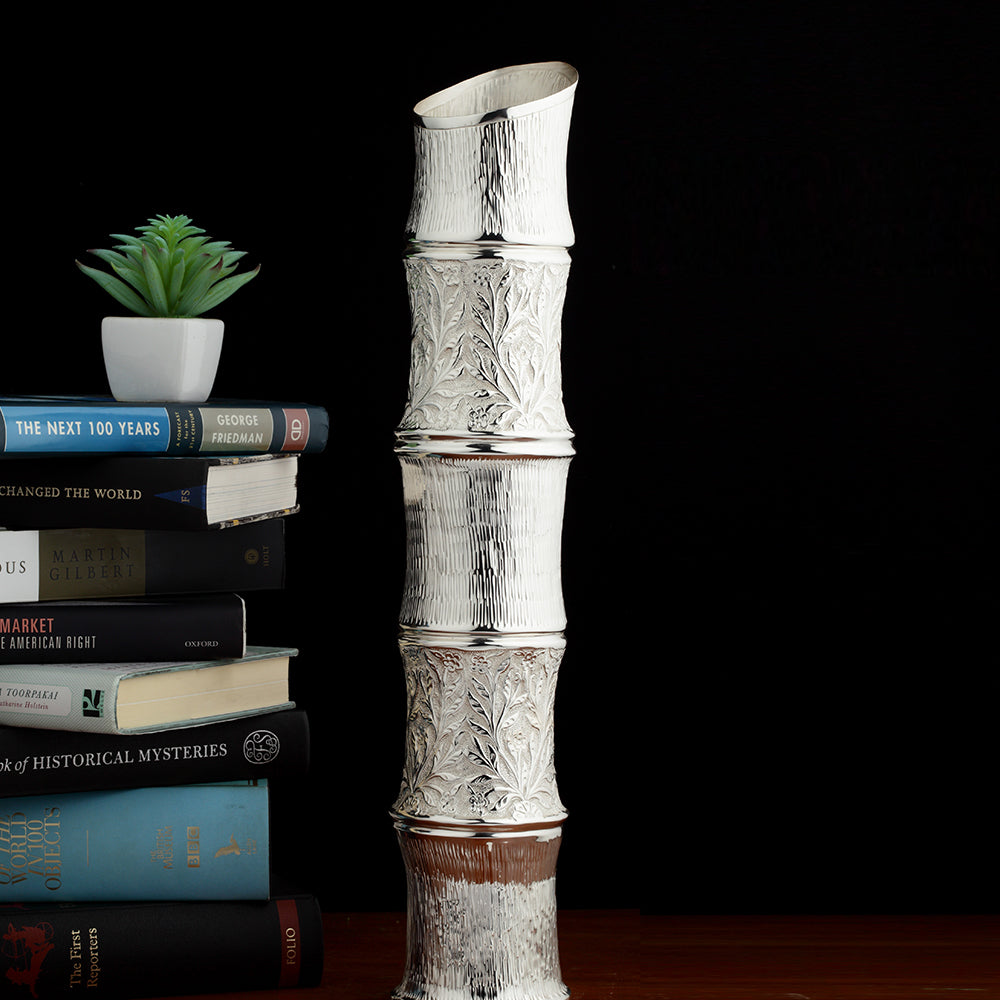 Vase Code Completely handcrafted, made in brass, silver plated and lacquered ...