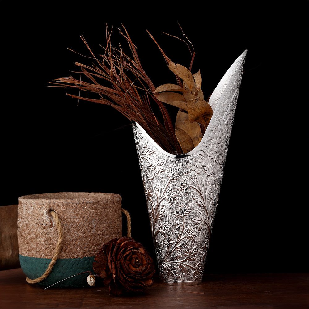 Vase Code Completely handcrafted, made in Brass, silver plated and lacquered ...