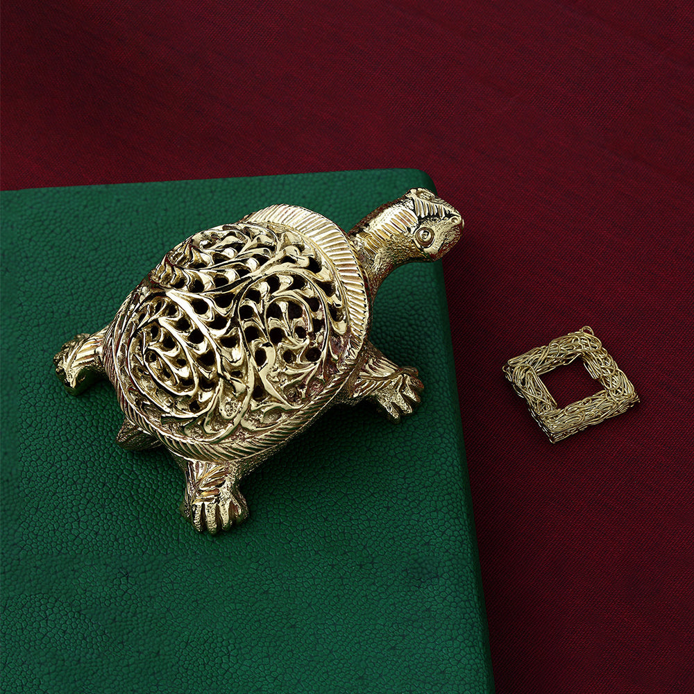LUCKY TORTOISE