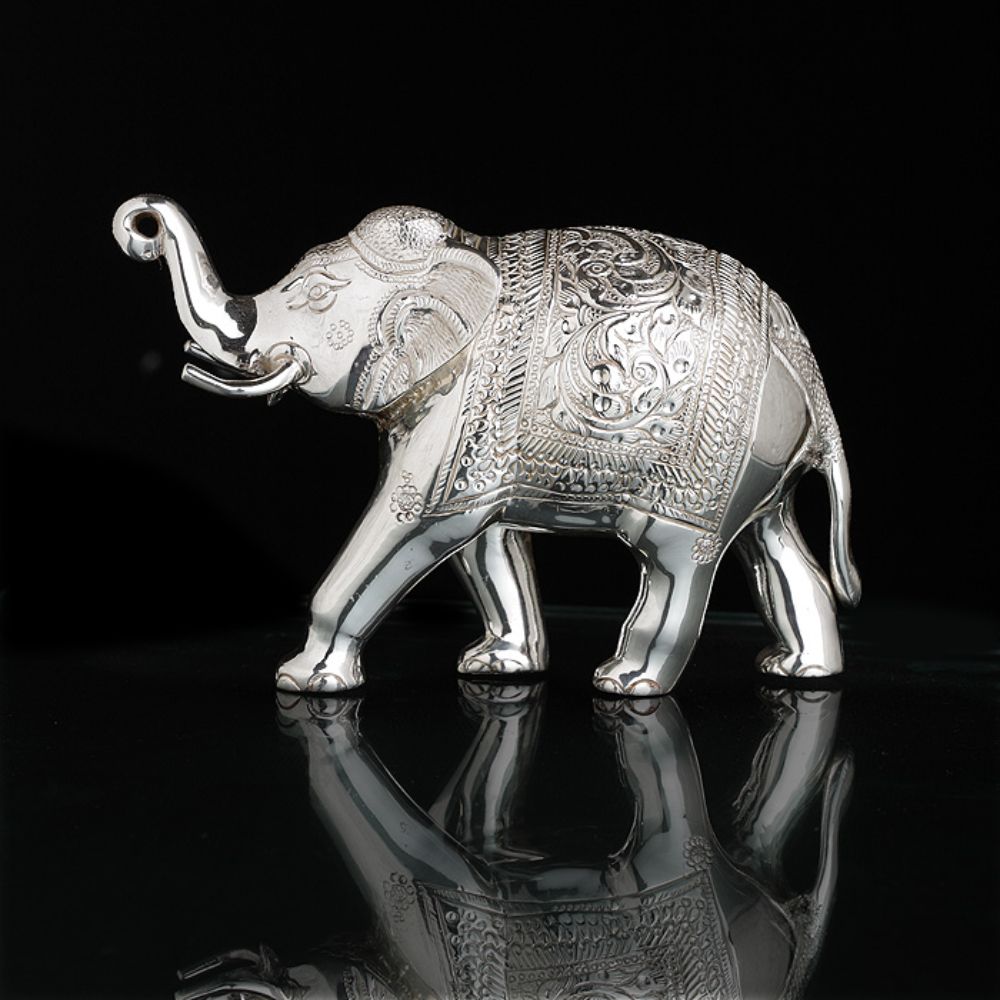 MAJESTIC ELEPHANT