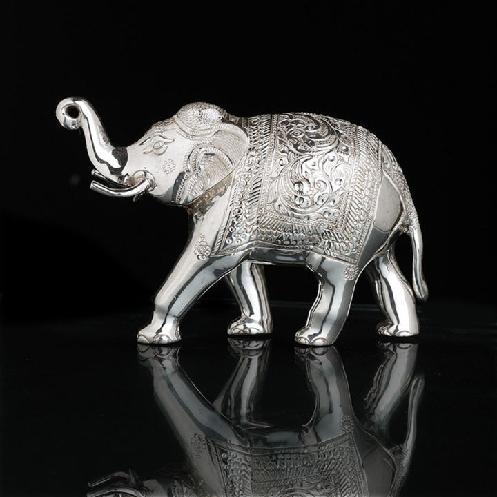 MAJESTIC ELEPHANT